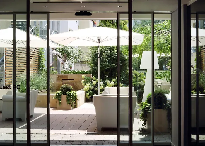 Hotel By Ihg 4*