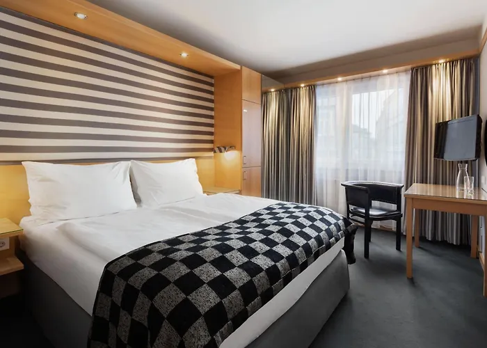 By Ihg Hotel