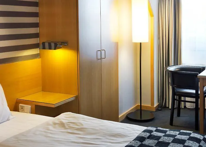 By Ihg Hotel