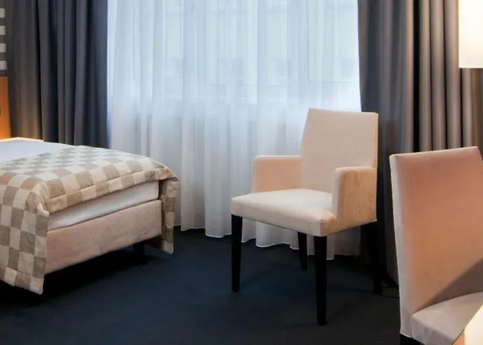 By Ihg 4*