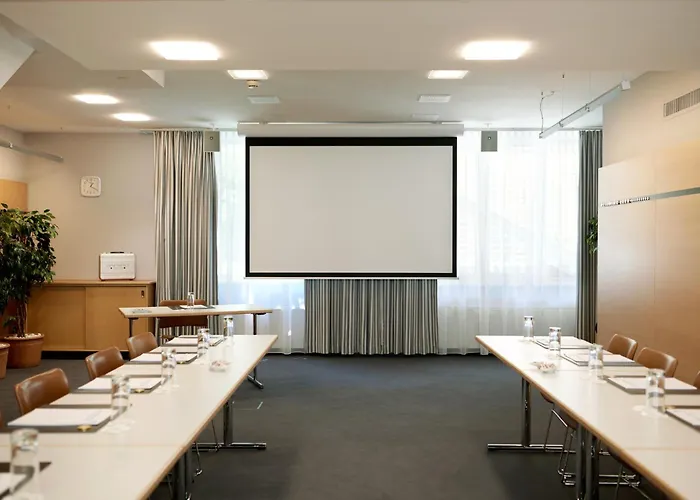 By Ihg Hotel 4*