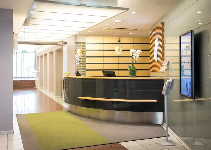 Hotel By Ihg 4*
