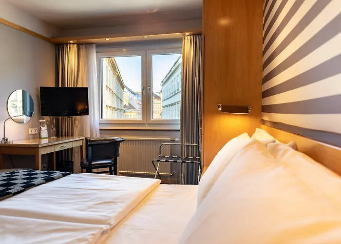 Hotel By Ihg