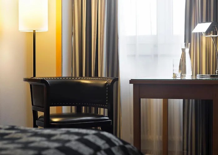 By Ihg