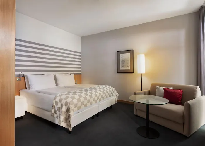 Hotel By Ihg 4*